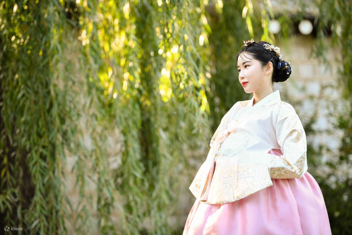 Pesona Hanbok: Keindahan Tradisional Korea Selatan